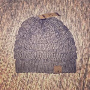 Soft stretch cable knit beanie